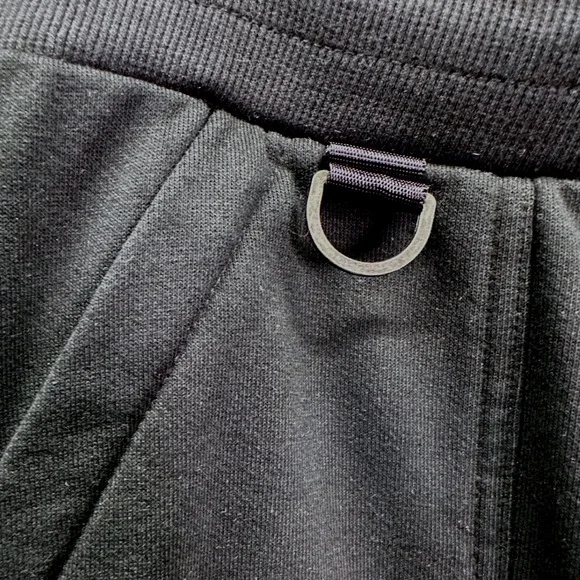 Alo Yoga Mens Highline Black Cargo Joggers Sweatpants Athletic Pants Size Large - Picture 5 of 6